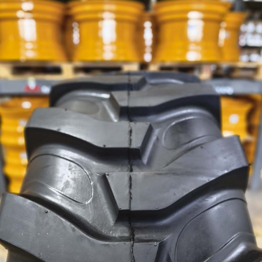 NEUMATICO 16.9-24 R4 (420/85R24) MTQ TRACTOR