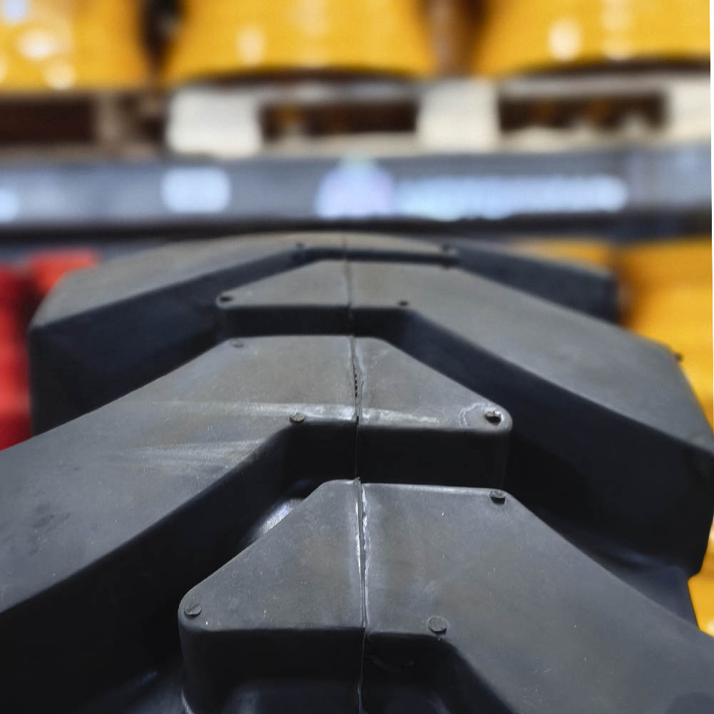 NEUMATICO MACIZO 12-16.5 (33×12-20) MINICARGADOR BOBCAT